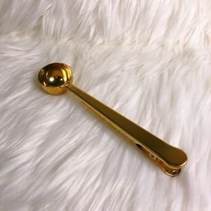 🌷3/$15 New w/ Flaws Gold Coloured Metal Measuring Spoon w/ Clip